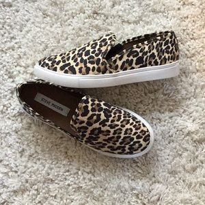 Steve Madden Leopard Printed Slip Ons